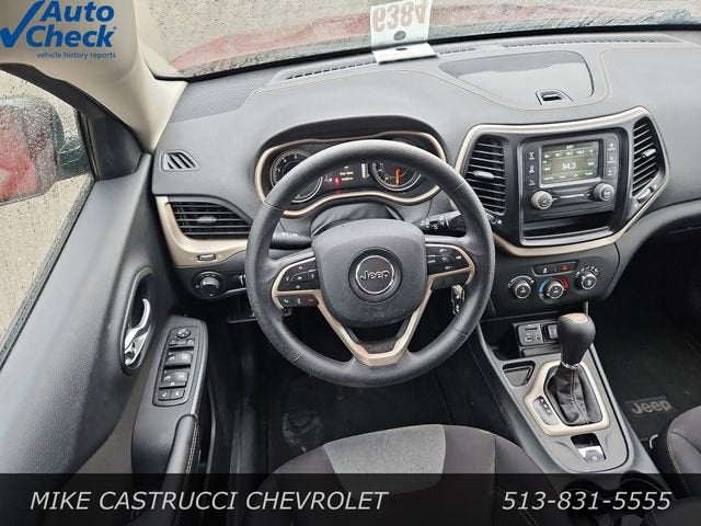 2016 Jeep Cherokee Sport