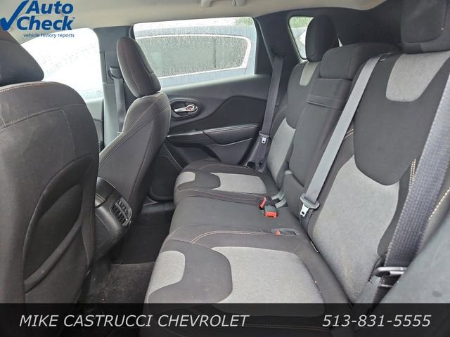 2016 Jeep Cherokee Sport
