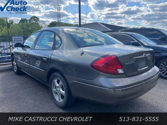 2002 Ford Taurus SE Standard