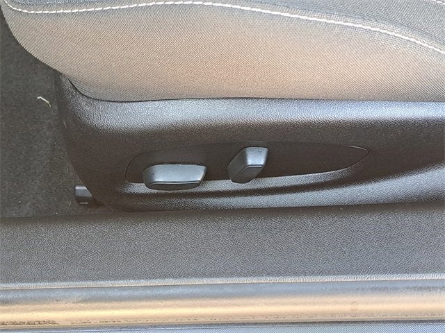 2019 Chevrolet Camaro 1LS