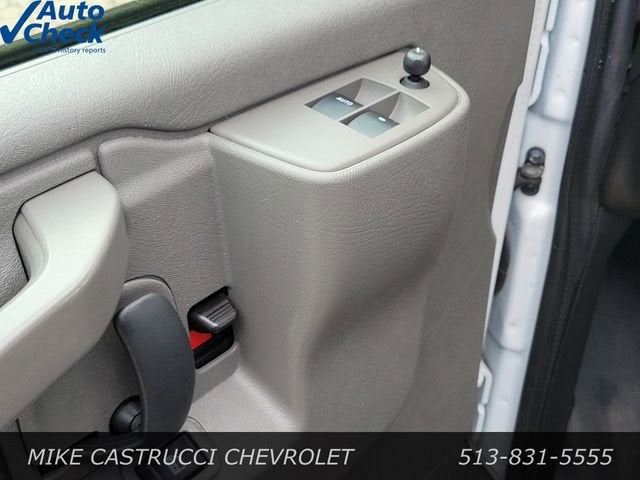 2025 Chevrolet Express Cargo WT