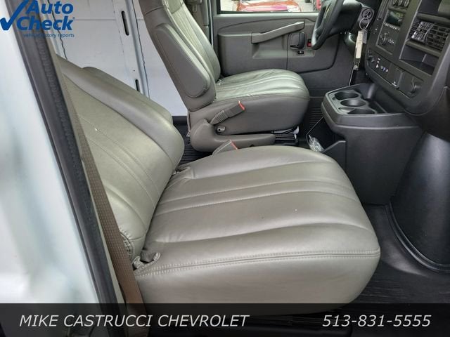 2025 Chevrolet Express Cargo WT