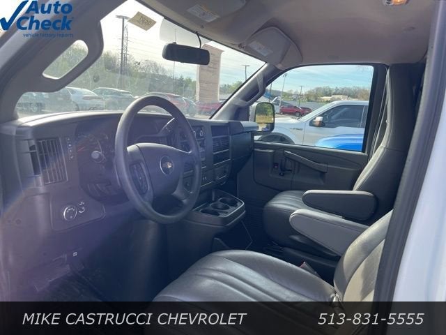 2025 Chevrolet Express Cargo WT