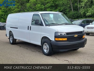 2025 Chevrolet Express Cargo WT