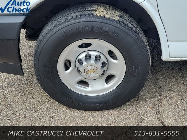 2025 Chevrolet Express Cargo WT