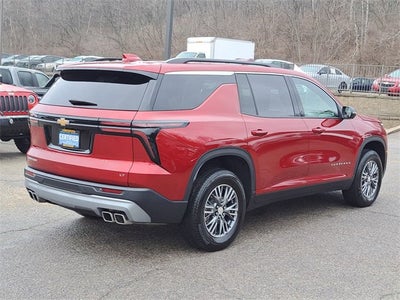 2024 Chevrolet Traverse LT