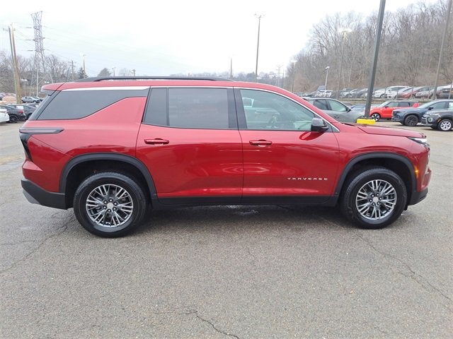 2024 Chevrolet Traverse LT