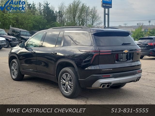 2025 Chevrolet Traverse LT