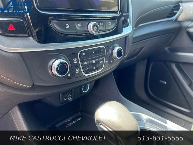 2022 Chevrolet Traverse LT Leather