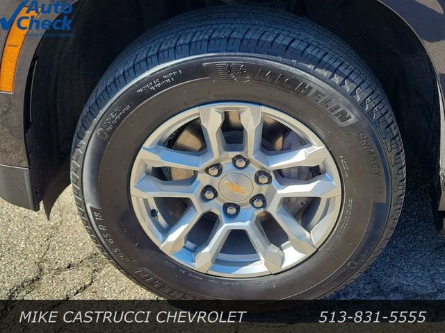 2025 Chevrolet Suburban LT