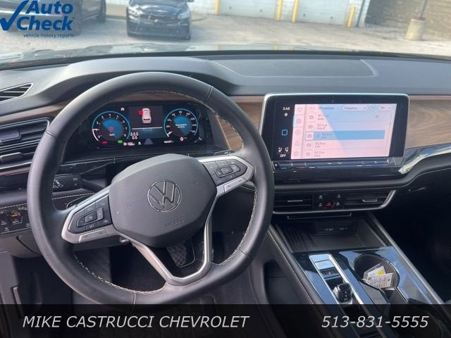 2025 Volkswagen Atlas 2.0T SE w/Technology