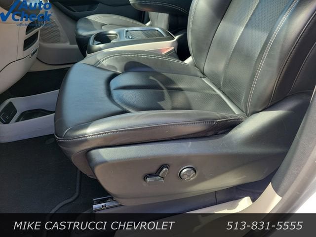 2023 Chrysler Pacifica Hybrid Touring L
