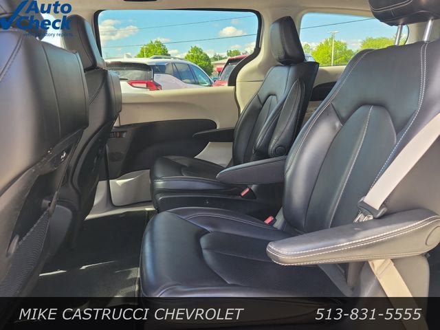 2023 Chrysler Pacifica Hybrid Touring L