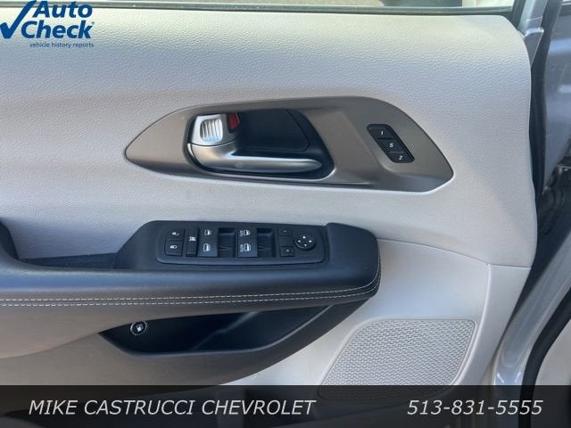 2023 Chrysler Pacifica Hybrid Touring L