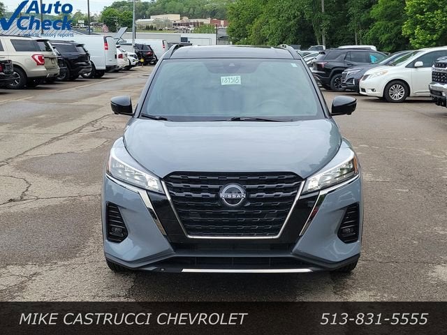 2023 Nissan Kicks SR