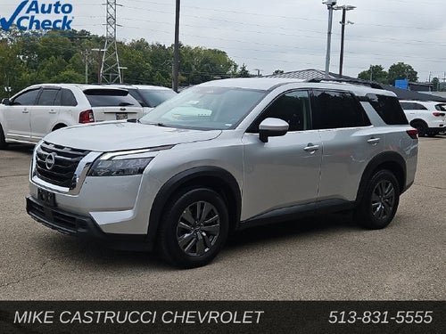 2025 Nissan Pathfinder SV
