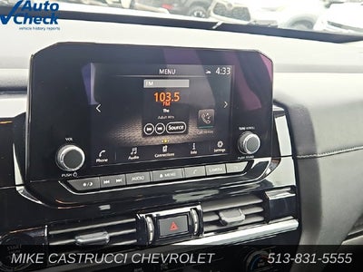 2025 Nissan Pathfinder SV