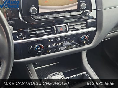 2025 Nissan Pathfinder SV