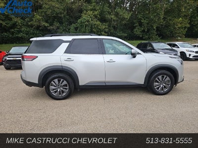 2025 Nissan Pathfinder SV