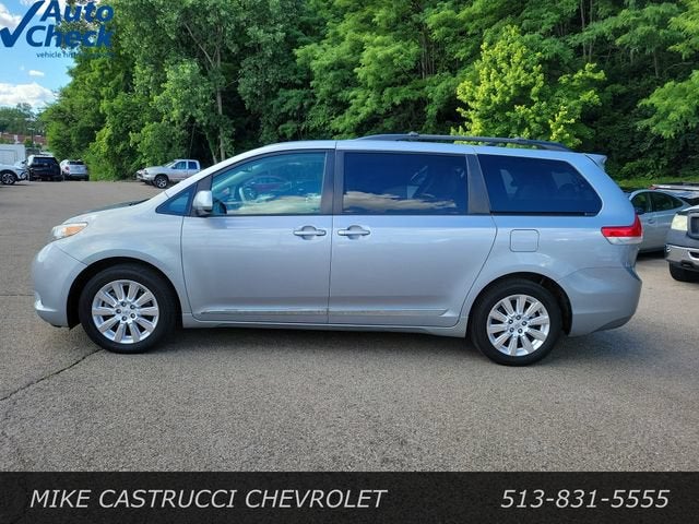 2011 Toyota Sienna XLE