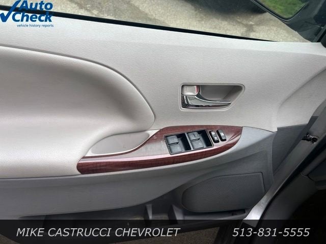 2011 Toyota Sienna XLE