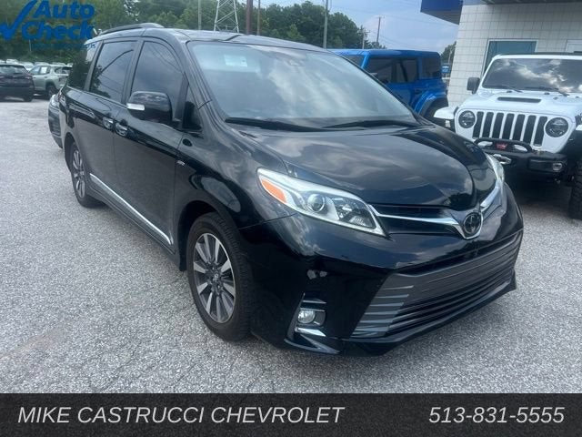 2019 Toyota Sienna XLE