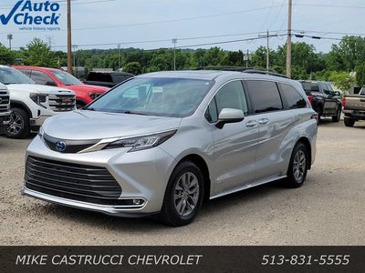 2021 Toyota Sienna XLE