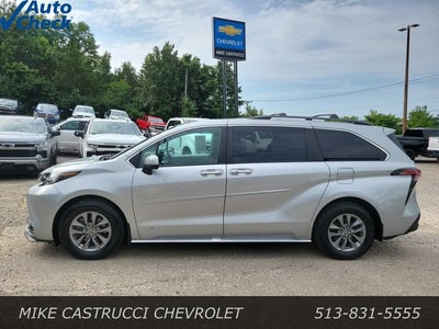 2021 Toyota Sienna XLE