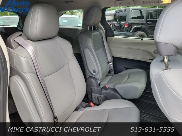 2021 Toyota Sienna XLE