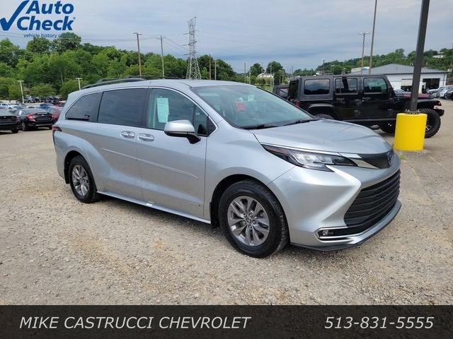2021 Toyota Sienna XLE