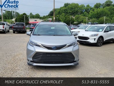 2021 Toyota Sienna XLE