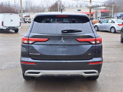 2024 Mitsubishi Outlander SE
