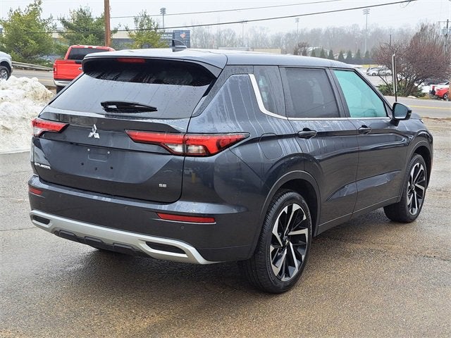 2024 Mitsubishi Outlander SE