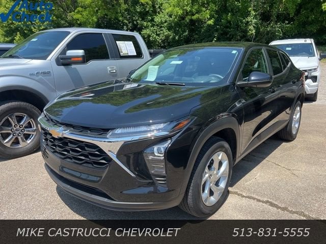 2024 Chevrolet Trax LS's photo