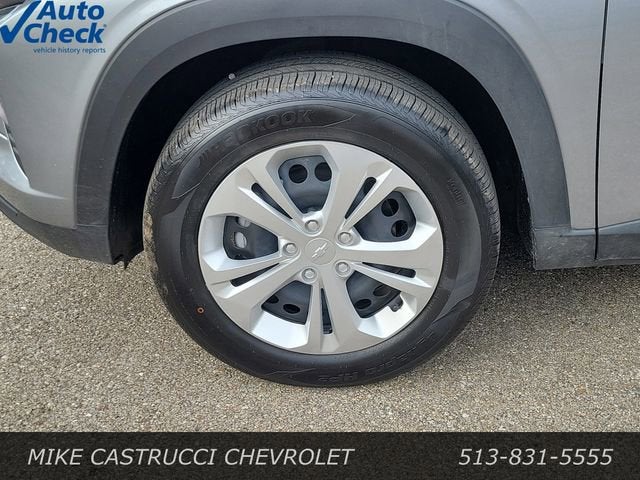 2025 Chevrolet Trax LS