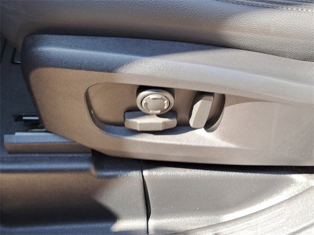 2024 Land Rover Defender S