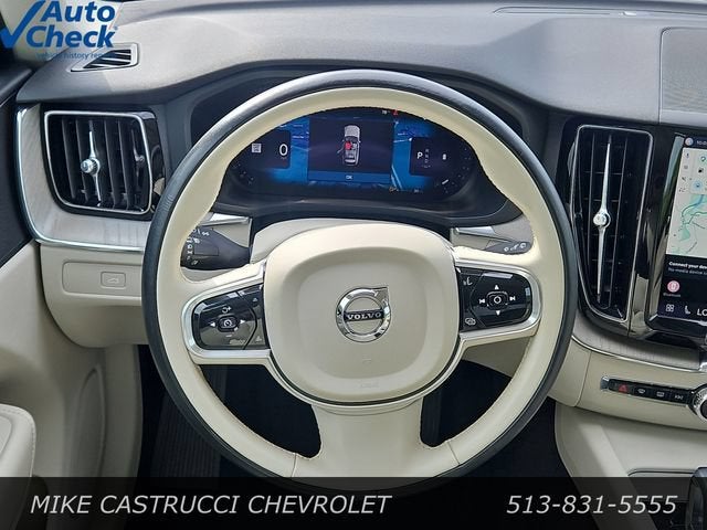 2023 Volvo XC60 Plus Bright Theme