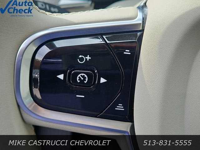 2023 Volvo XC60 Plus Bright Theme