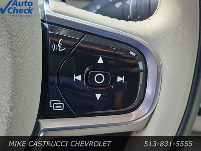 2023 Volvo XC60 Plus Bright Theme