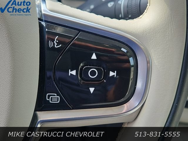 2023 Volvo XC60 Plus Bright Theme