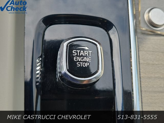2023 Volvo XC60 Plus Bright Theme