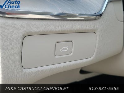 2023 Volvo XC60 Plus Bright Theme