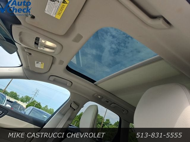 2023 Volvo XC60 Plus Bright Theme
