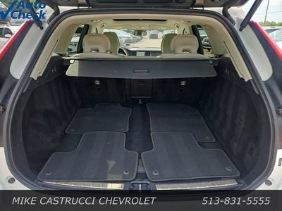 2023 Volvo XC60 Plus Bright Theme
