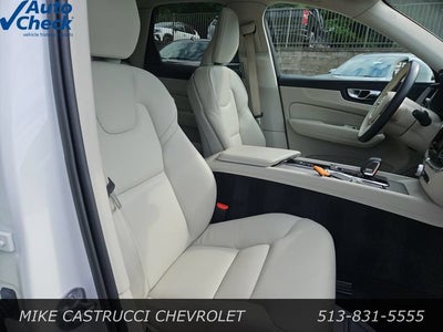 2023 Volvo XC60 Plus Bright Theme