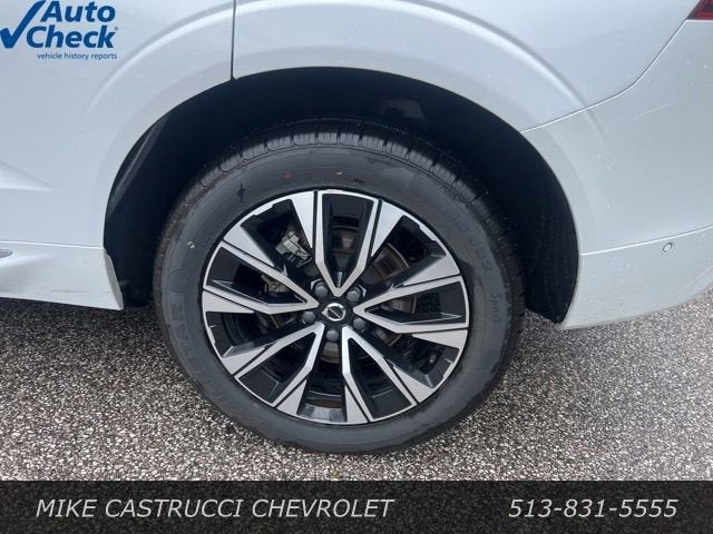 2023 Volvo XC60 Plus Bright Theme