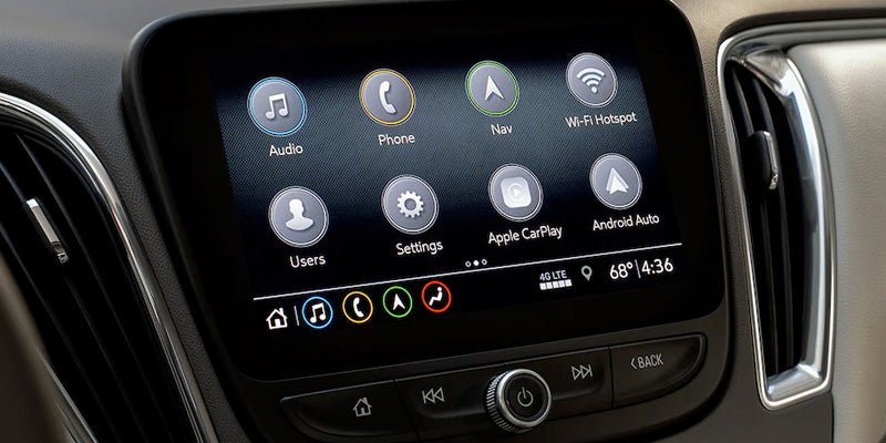 2022 Chevrolet Malibu's entertainment and navigation system