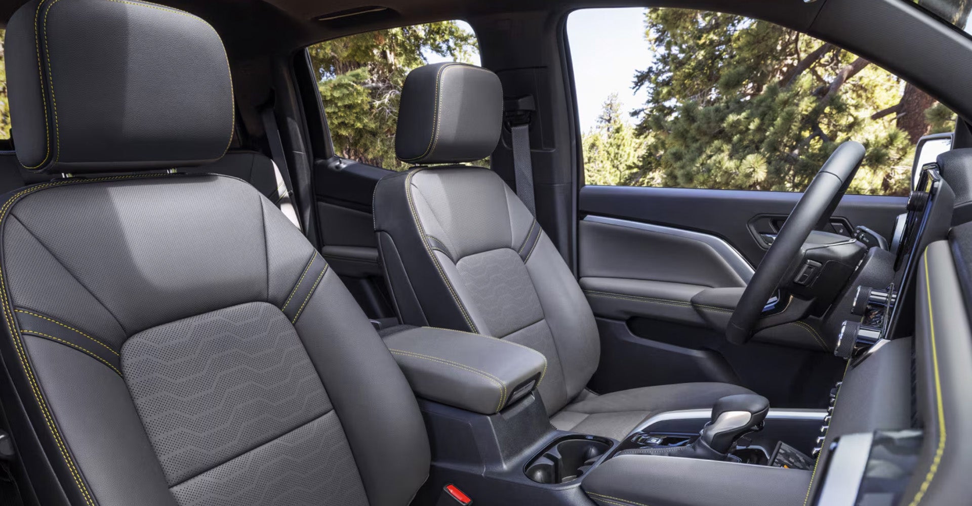 2026 Chevrolet Colorado Interior